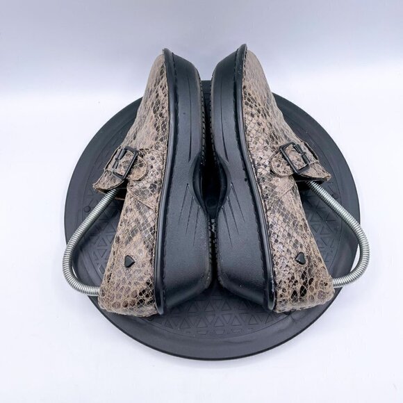 Nurse Mates Gelsey 256153 Slip on slip resistant snake print Women's size 8M - Picture 6 of 10